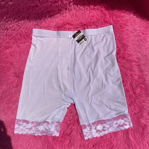 2 pair lot of Angelina long chafe resistance lace hem panties NWT size 4X - Picture 3 of 5